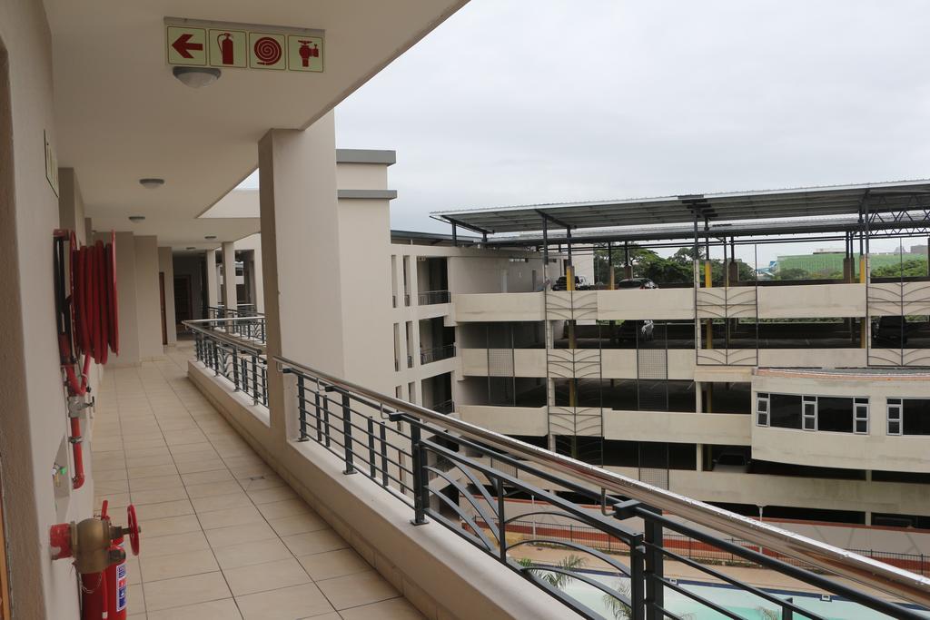Cyro Apartments At Central Park Durban Exterior foto